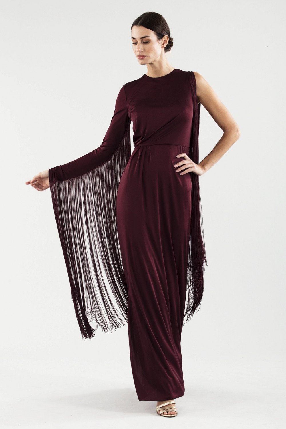 Abito monospalla burgundy con frange
