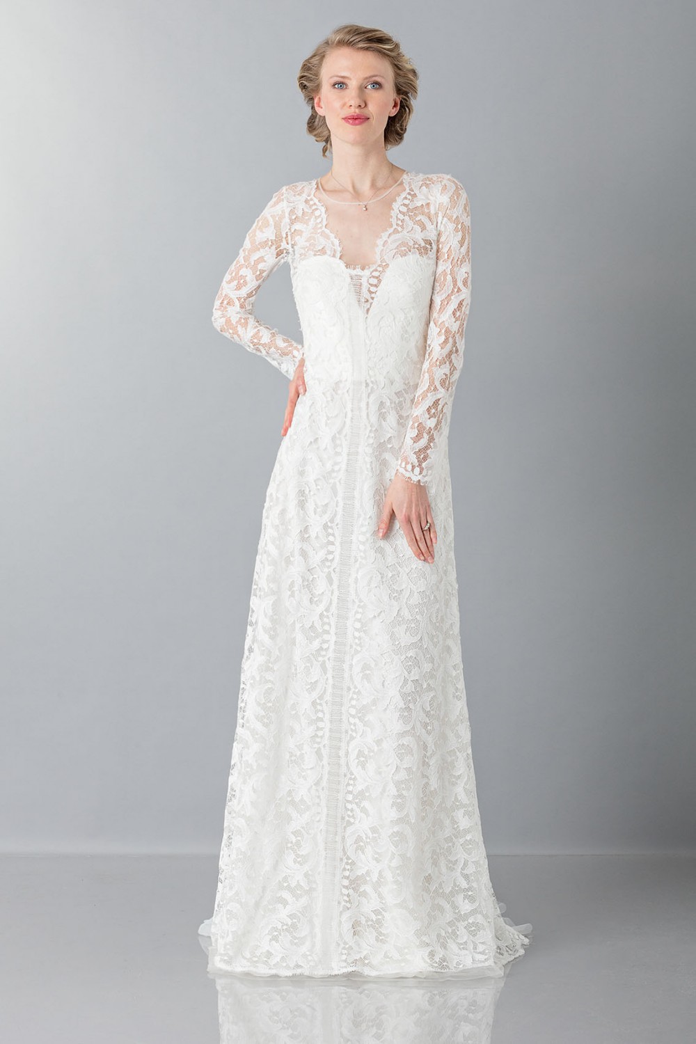 Noleggio Abbigliamento Firmato - Abito da sposa in pizzo con strascico - Alberta Ferretti - Drexcode -5