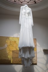 Drexcode - Abito con ricami in pizzo - Luisa Sposa - Noleggio - 3