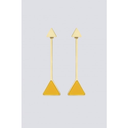 Noleggio Abbigliamento Firmato - Orecchini pendenti in metallo e resina gialli - Sharra Pagano - Drexcode -1