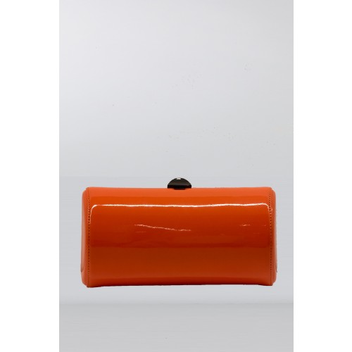 Noleggio Abbigliamento Firmato - Clutch arancione in vernice - Rodo - Drexcode -1