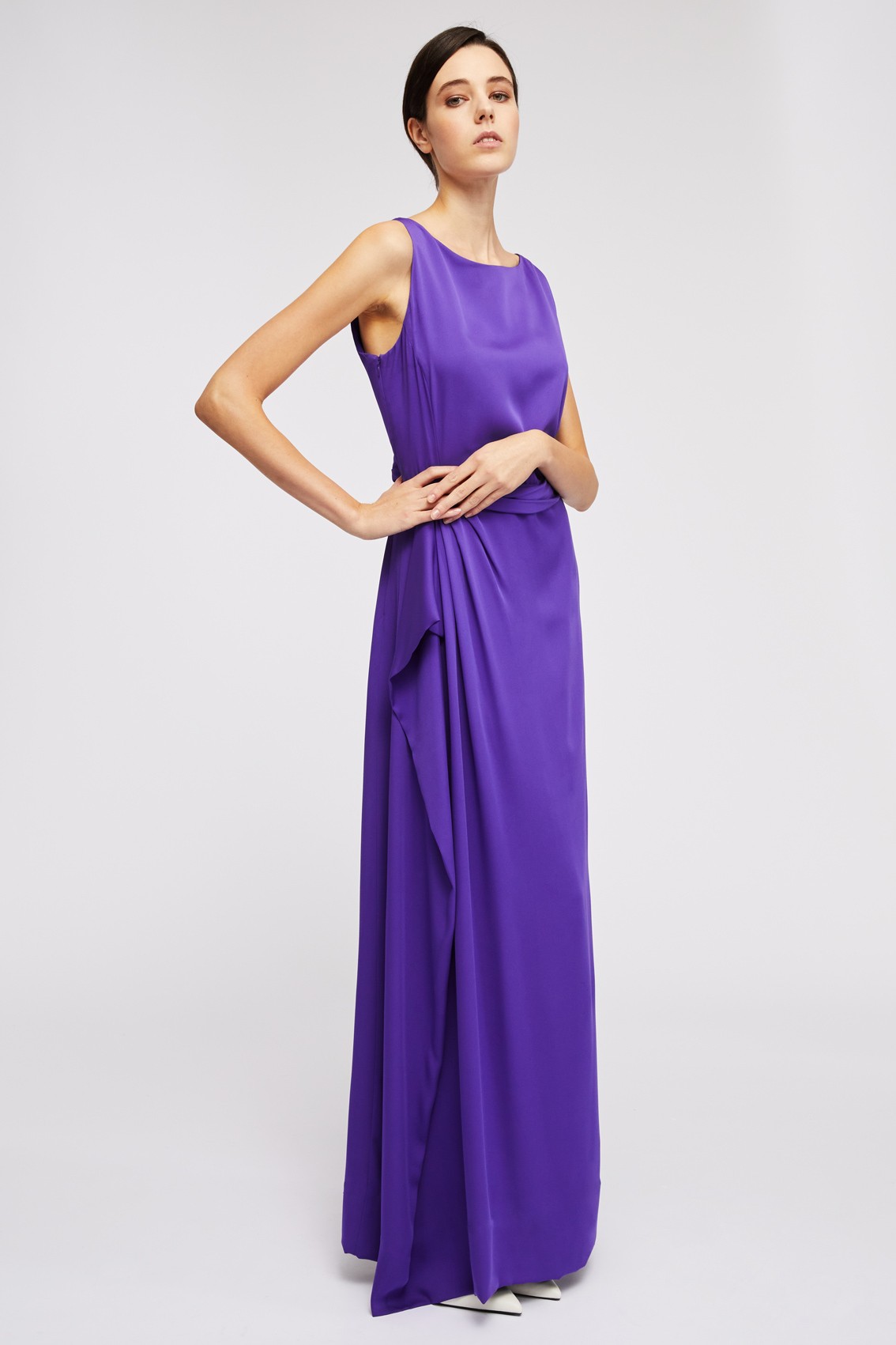 Noleggia online Abito viola con rouche by Giorgio Armani Drexcode