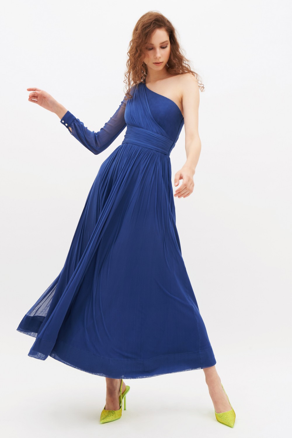 One-shoulder blue dress with long sleeve