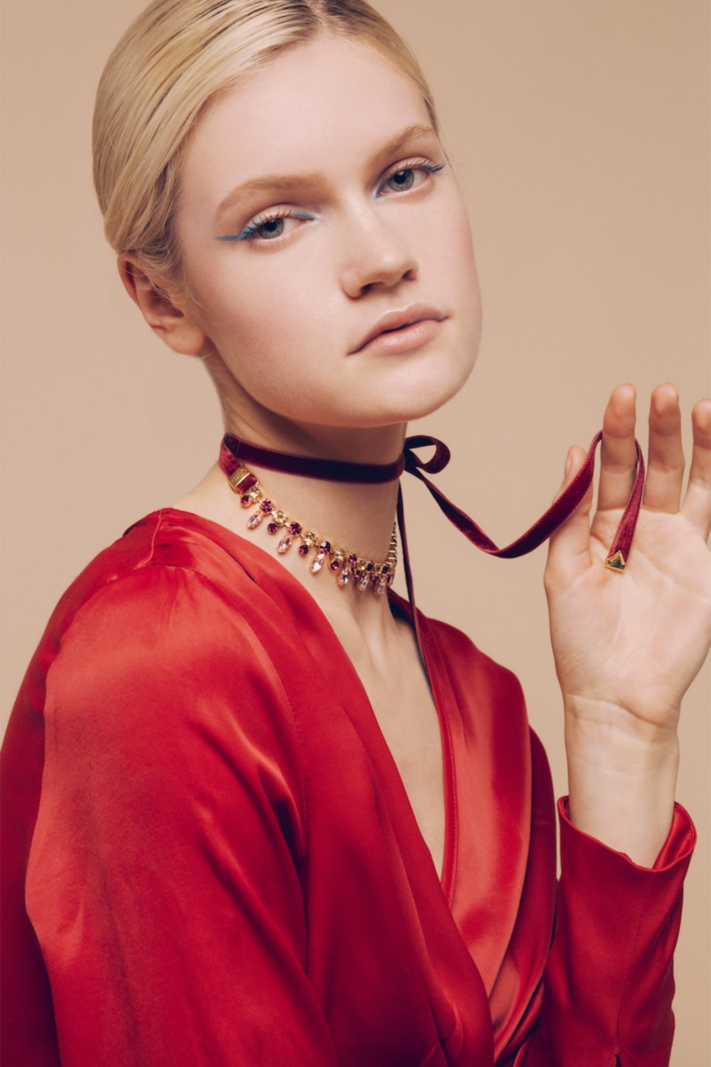 Cherry velvet choker with multicolor crystals