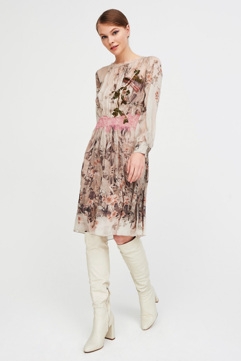 Silk chiffon dress with floral pattern 