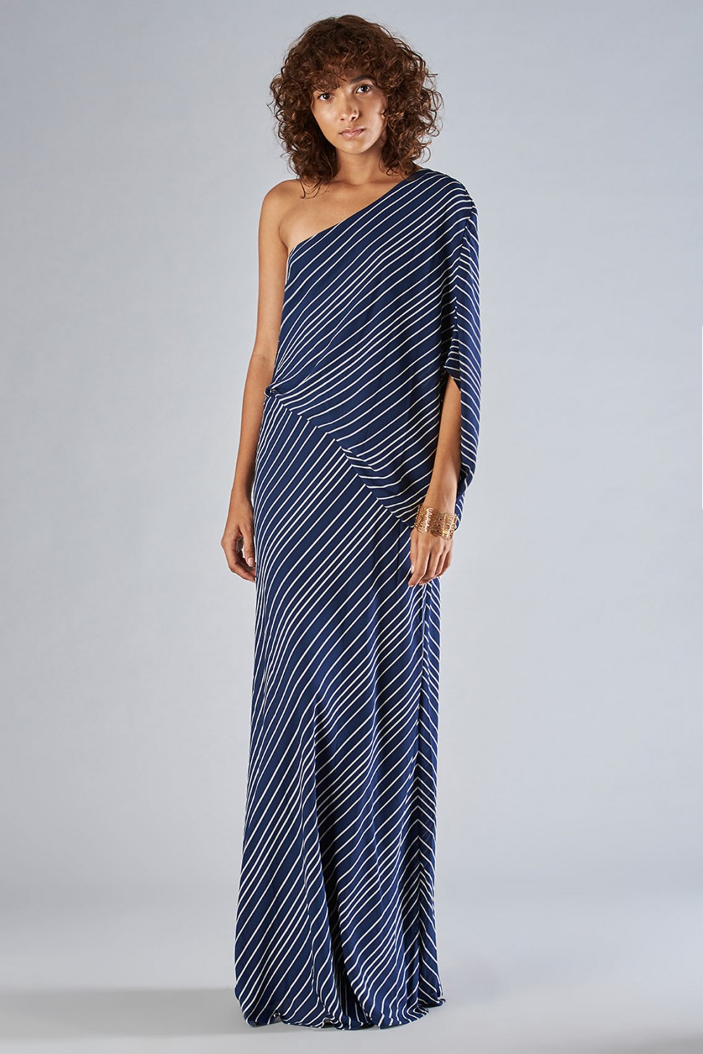 Noleggia online One shoulder dress with striped pattern by Halston ...