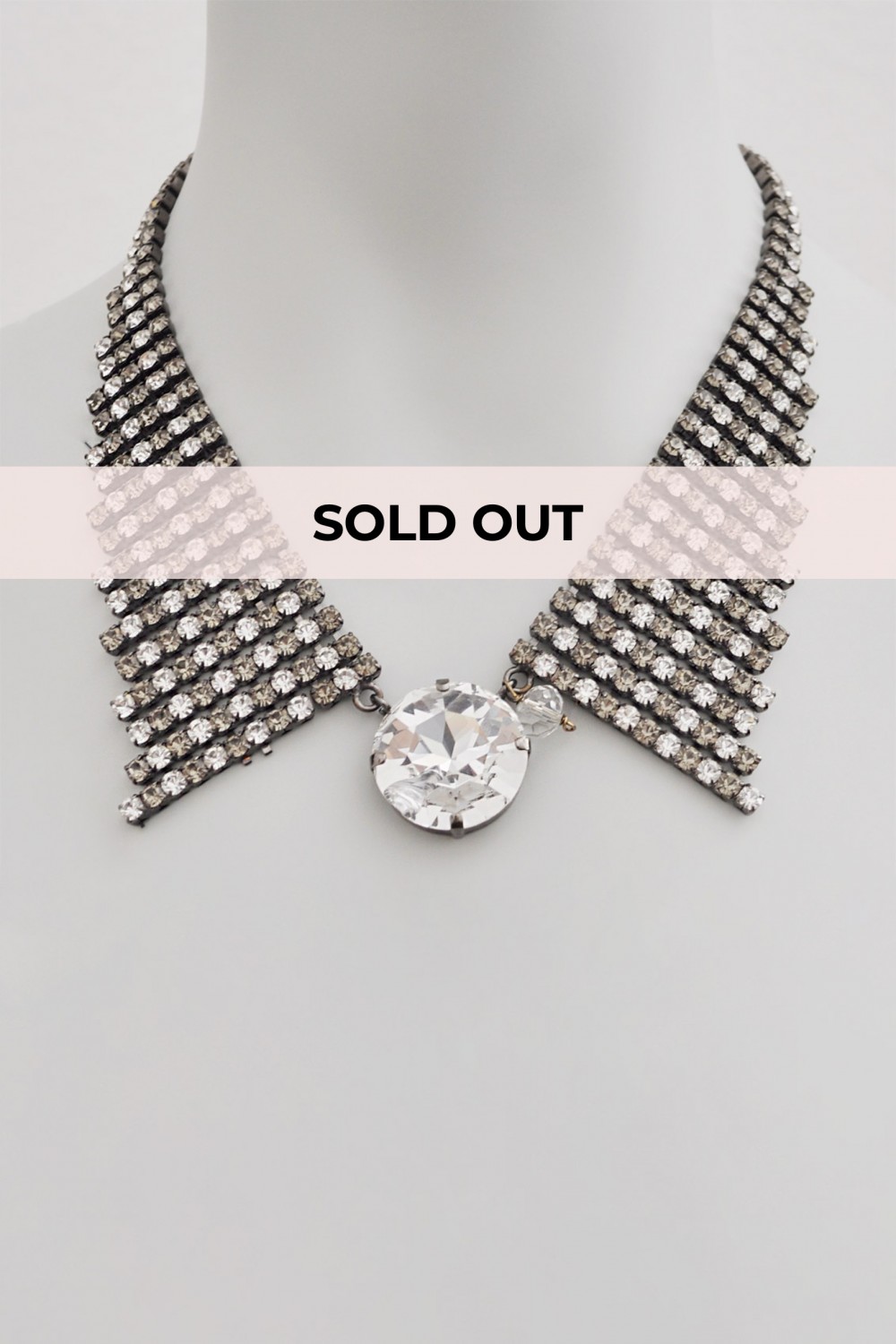 Silver collar necklace