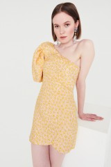 Drexcode - Micro flower patterned one-shoulder dress - Nervi - Rent - 2