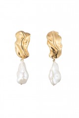Drexcode - Molten baroque pearl earrings - Sterling King - Rent - 2