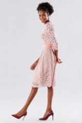 Drexcode - Pink lace dress with removable belt - Daphne - Rent - 3