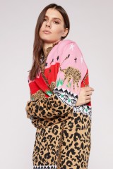 Drexcode - Pink duster coat with animal print - Hayley Menzies - Rent - 4