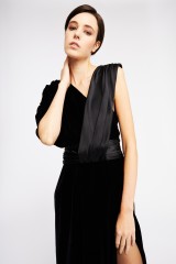 Drexcode - One shoulder velvet dress - Jessica Choay - Rent - 4