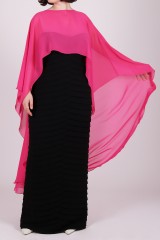 Drexcode - Magenta cape - Juliet Noor - Rent - 1