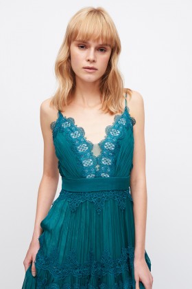 Green dress with lace embroidery and worked neckline  - Catherine Deane - Rent Drexcode - 2