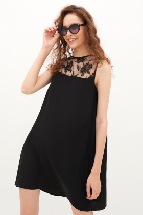Short dress with lace - Jessica Choay - Rent Drexcode - 2