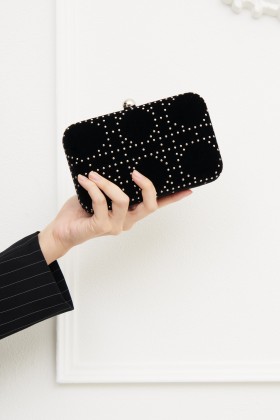Black clutch with pompom  - Anna Cecere - Rent Drexcode - 1