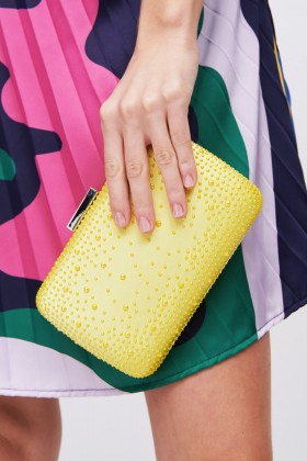 Yellow clutch in satin and rhinestones - Anna Cecere - Rent Drexcode - 2