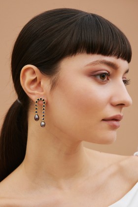 Golden drop earrings - Luv Aj - Rent Drexcode - 2