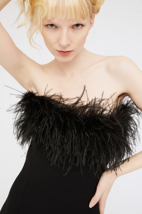 Sheath dress with feathers - The New Arrivals by Ilkyaz Ozel - Rent Drexcode - 2