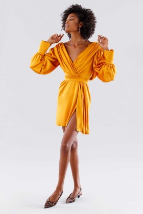 Short orange dress with V-neck - Rhea Costa - Sale Drexcode - 1