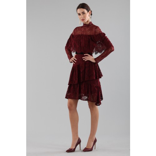 Noleggio Abbigliamento Firmato - Short burgundy dress with ruffles and cape sleeves - Perseverance - Drexcode -9