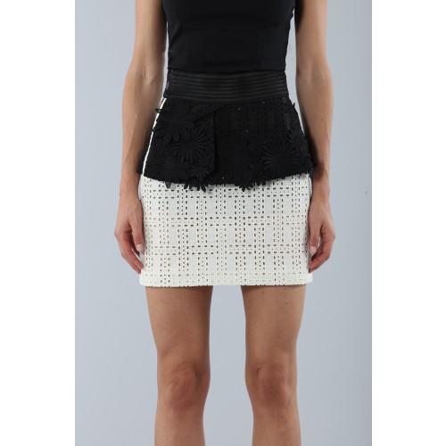 Noleggio Abbigliamento Firmato - Embroidered skirt with volant - Emanuel Ungaro - Drexcode -3