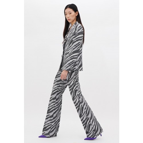 Noleggio Abbigliamento Firmato - Tailleur pantalone zebrato - Giuliette Brown - Drexcode -3