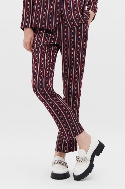 Chain patterned trousers
