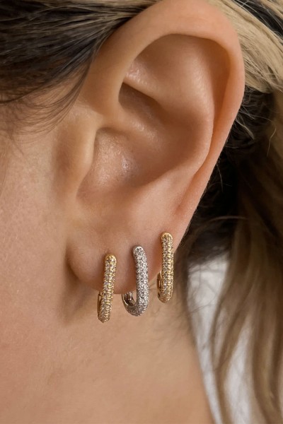 Silver oval earrings with zircons