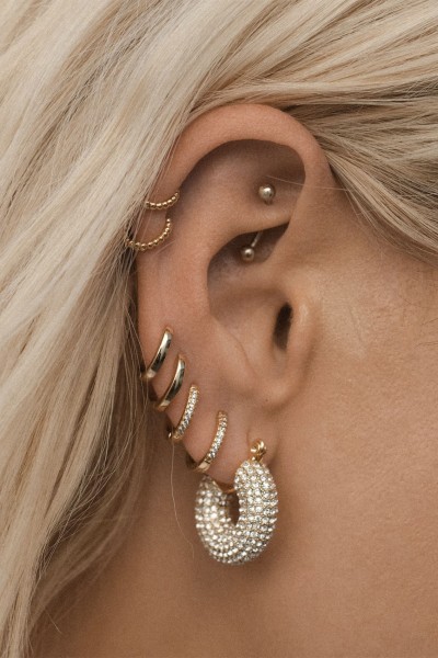 Golden domed earrings with zircons