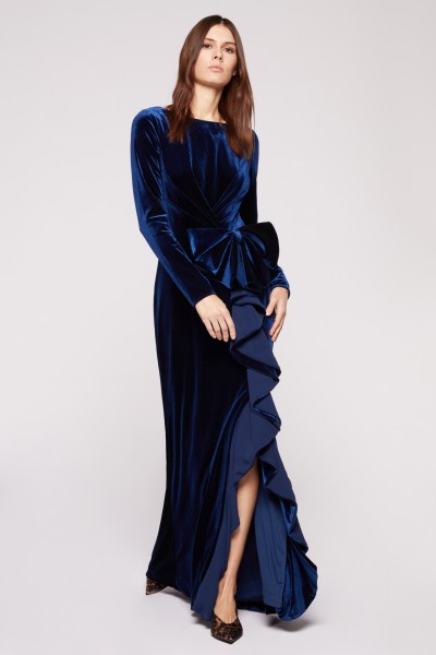 Long dress in blue velvet