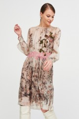 Drexcode - Robe de mousseline en soie à motif floral  - Alberta Ferretti - Louer - 2