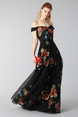Drexcode - Robe longue noire avec motif floral à épaules dénudées  - Marchesa Notte - Louer - 7