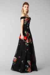 Drexcode - Robe longue noire avec motif floral à épaules dénudées  - Marchesa Notte - Louer - 3