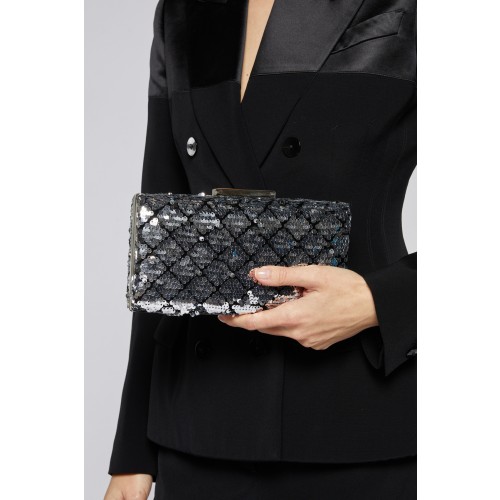 Noleggio Abbigliamento Firmato - Clutch argento e nera - E.M. - Drexcode -1