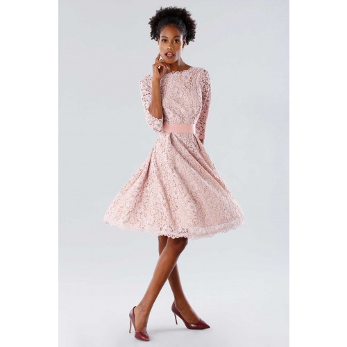 Noleggio Abbigliamento Firmato - Abito in pizzo rosa con cintura removibile - Daphne - Drexcode -1
