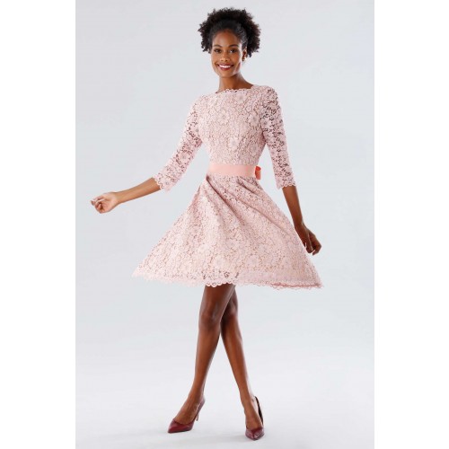 Noleggio Abbigliamento Firmato - Abito in pizzo rosa con cintura removibile - Daphne - Drexcode -4